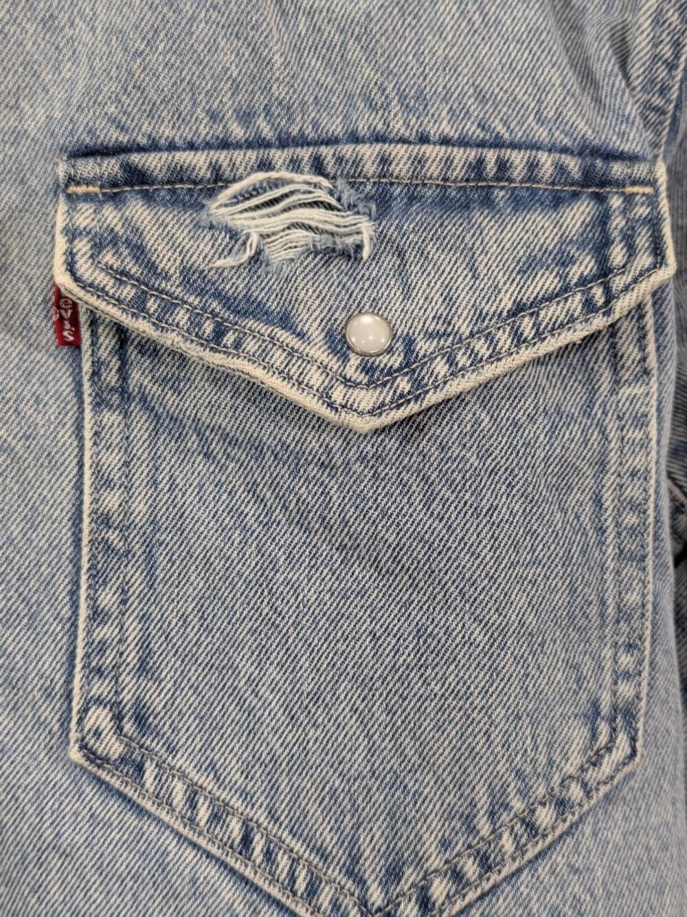 Levi's Western Distressed Denim Button Up Shirt - Picture 10 of 12